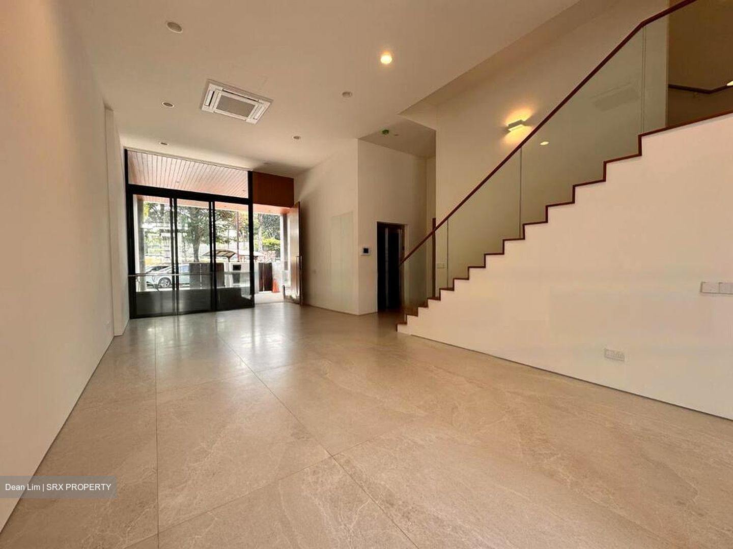 Opera Estate (D15), Terrace #441234111